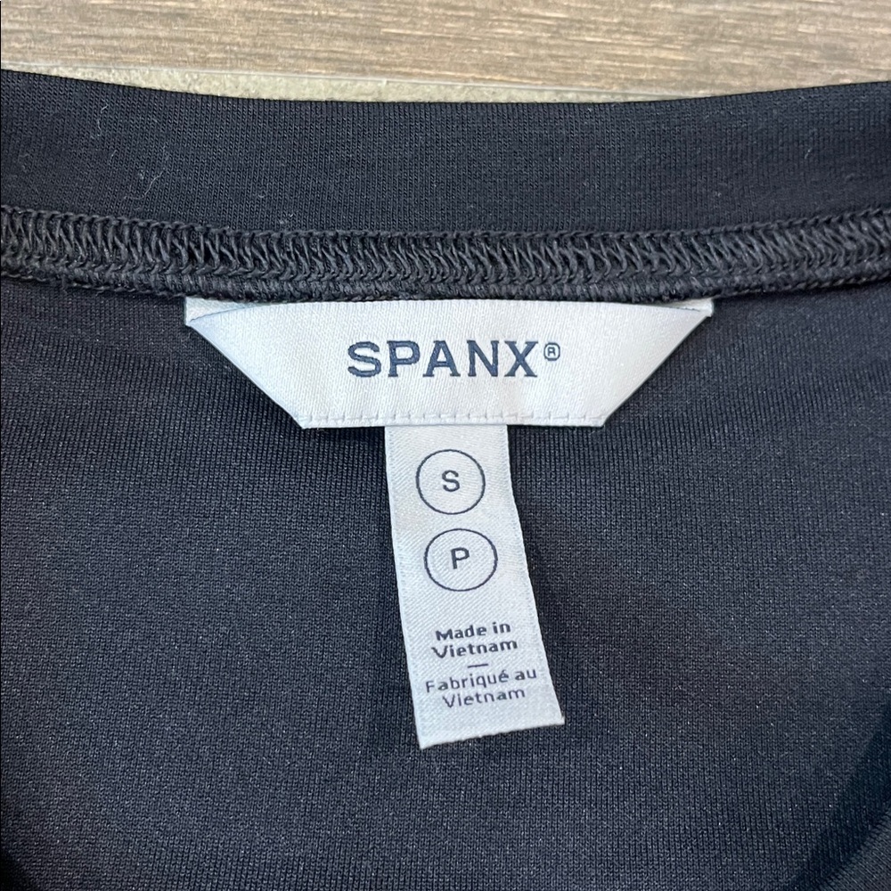 NEW Spanx Air Essentials Crewneck Dress Women's Size Small Black - Picture 7 of 7